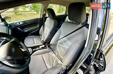 Хэтчбек Ford Fiesta 2014 в 