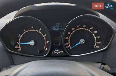 Хэтчбек Ford Fiesta 2013 в 