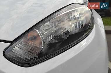 Хэтчбек Ford Fiesta 2013 в 