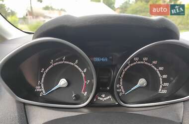Хэтчбек Ford Fiesta 2013 в 