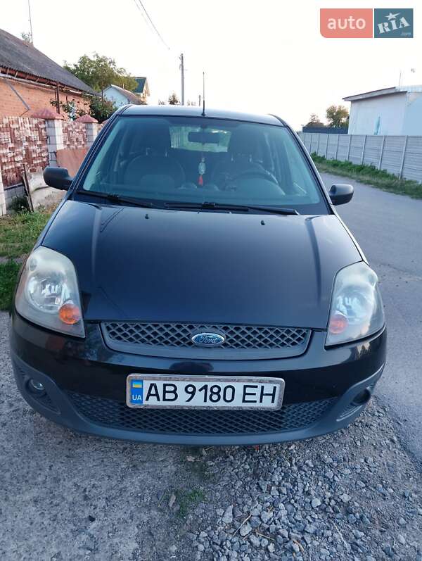 Седан Ford Fiesta 2008 в Виннице