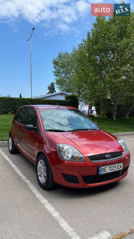 Хэтчбек Ford Fiesta 2006 в Николаеве