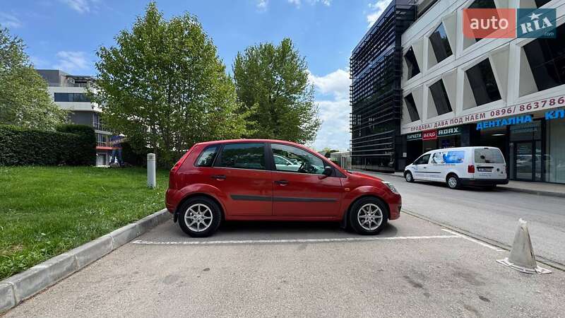 Хэтчбек Ford Fiesta 2006 в Николаеве