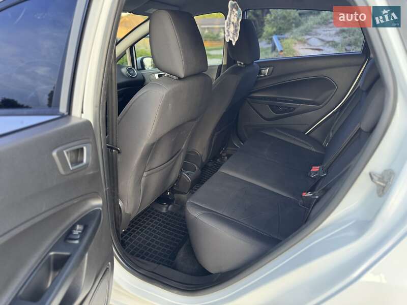Хэтчбек Ford Fiesta 2016 в Харькове