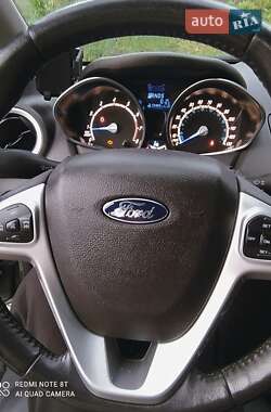 Седан Ford Fiesta 2014 в 