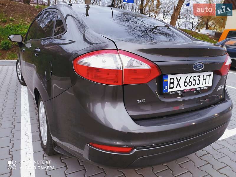 Седан Ford Fiesta 2014 в Хмельницком