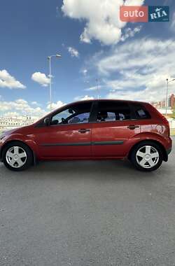 Хэтчбек Ford Fiesta 2008 в 