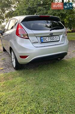 Хэтчбек Ford Fiesta 2018 в 
