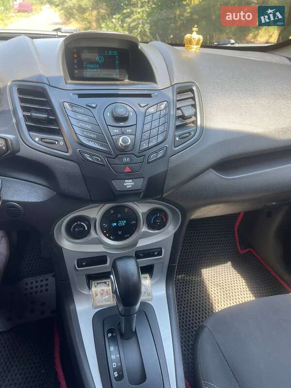 Седан Ford Fiesta 2014 в Одессе