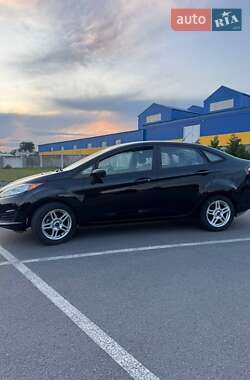 Седан Ford Fiesta 2017 в 