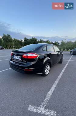Седан Ford Fiesta 2017 в 