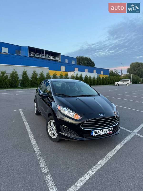 Седан Ford Fiesta 2017 в Хмільнику