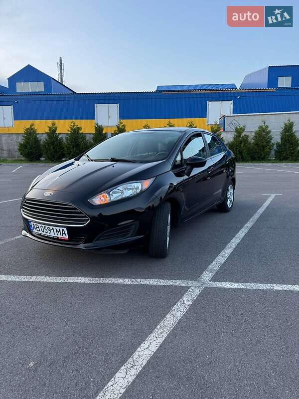Седан Ford Fiesta 2017 в Хмільнику
