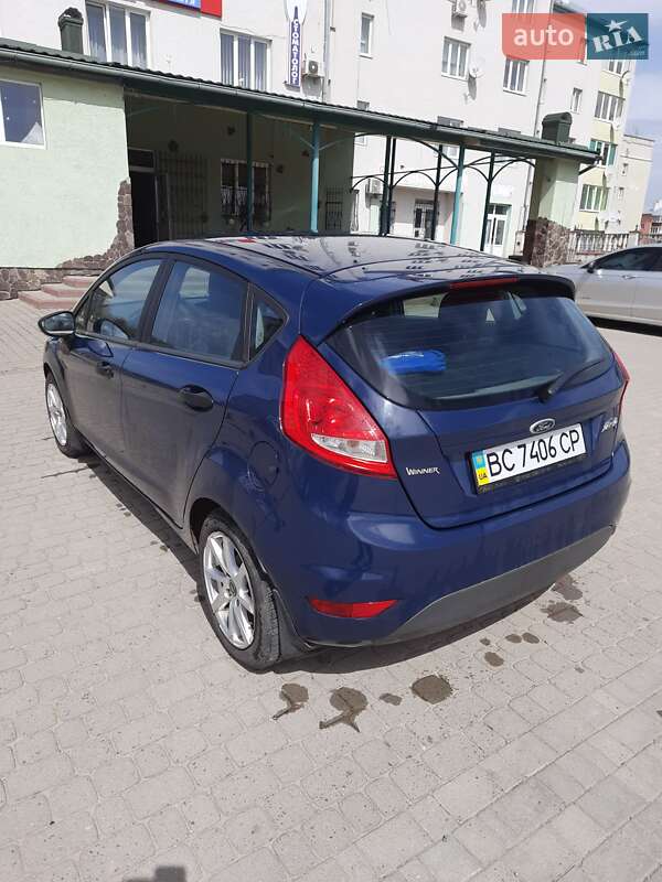 Хэтчбек Ford Fiesta 2012 в Самборе