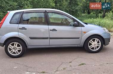 Хетчбек Ford Fiesta 2006 в 