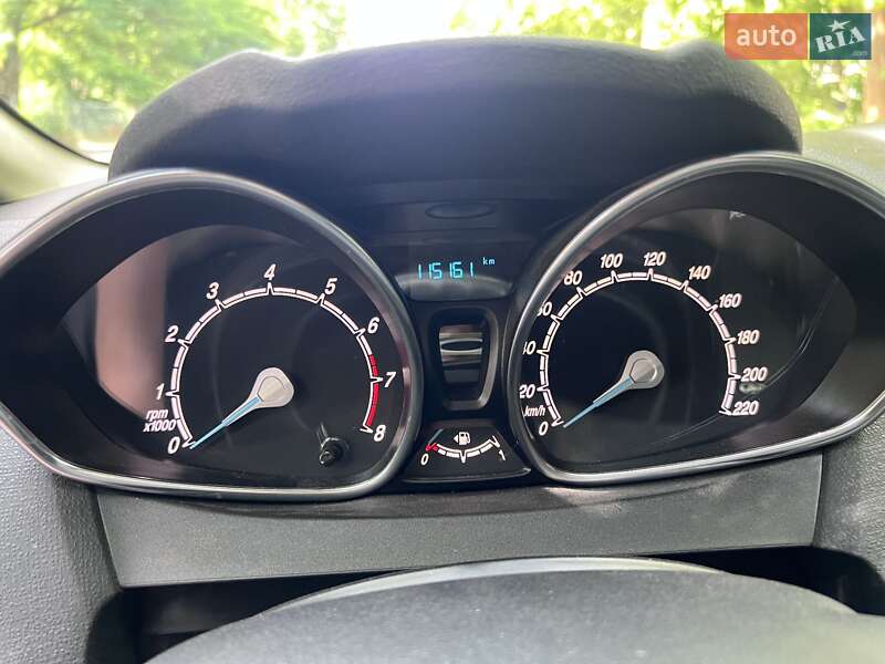 Хэтчбек Ford Fiesta 2016 в Киеве