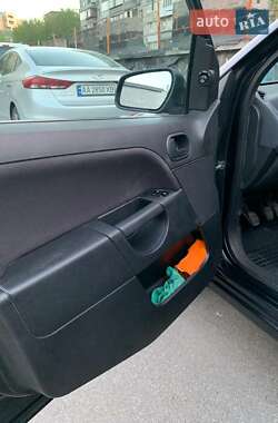 Хэтчбек Ford Fiesta 2007 в 
