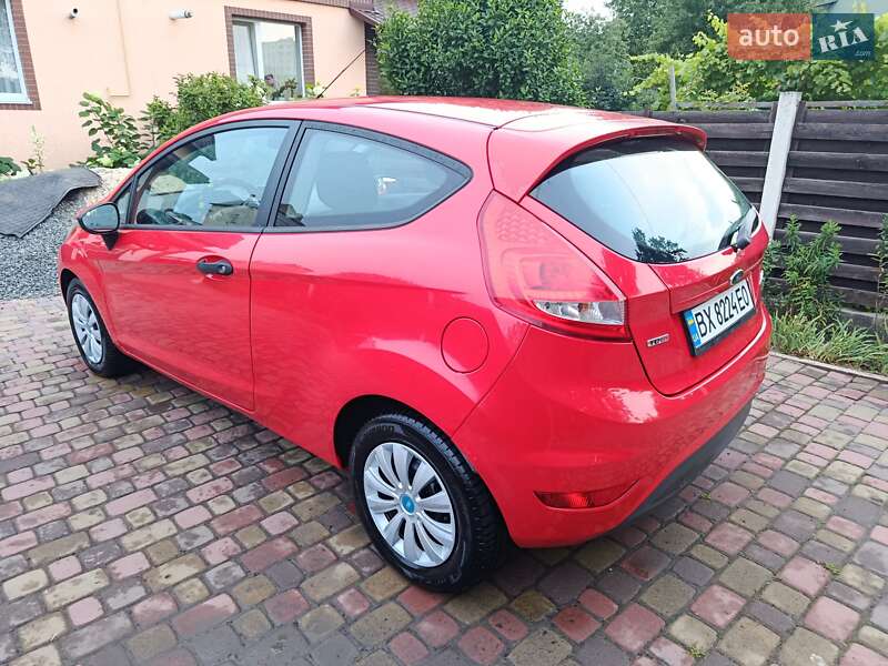 Хэтчбек Ford Fiesta 2010 в Хмельницком