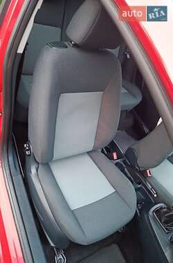 Хэтчбек Ford Fiesta 2010 в 