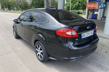 Седан Ford Fiesta 2011 в 