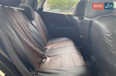 Седан Ford Fiesta 2011 в 