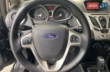 Седан Ford Fiesta 2011 в 