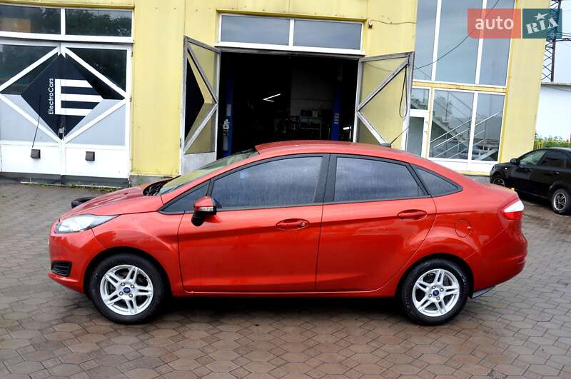 Седан Ford Fiesta 2018 в Львові