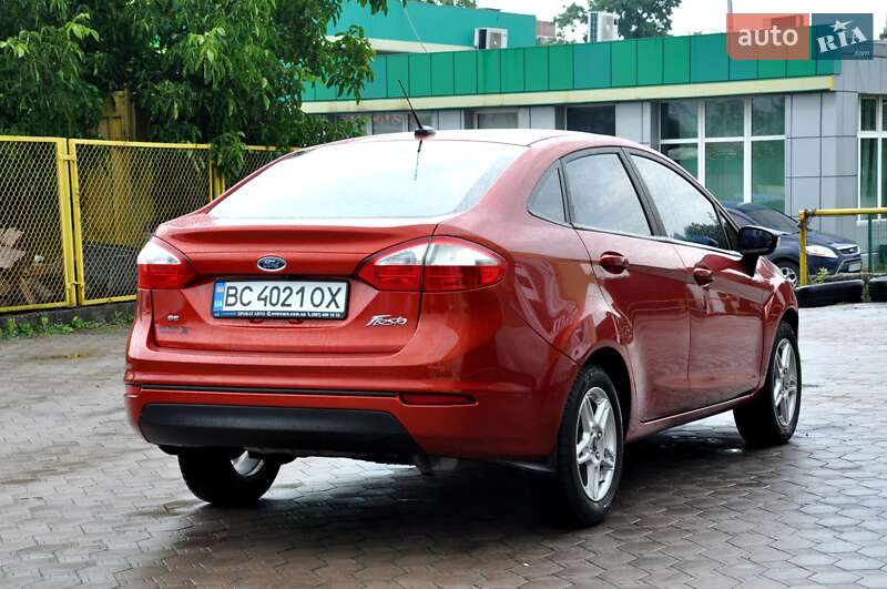 Седан Ford Fiesta 2018 в Львові