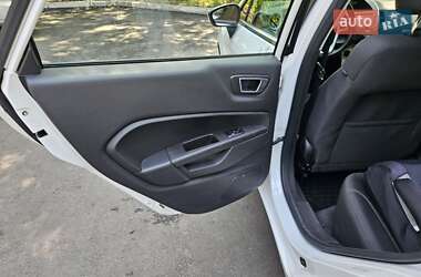 Седан Ford Fiesta 2016 в 
