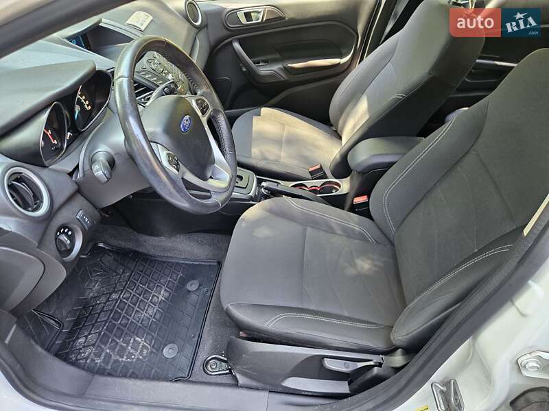 Седан Ford Fiesta 2016 в Запорожье