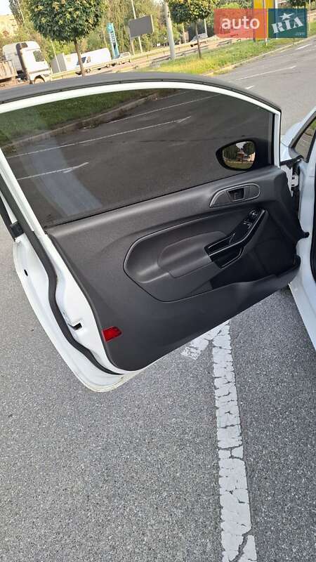 Хетчбек Ford Fiesta 2013 в Білогородці