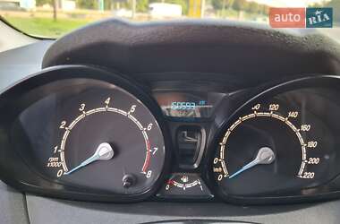 Хэтчбек Ford Fiesta 2013 в 