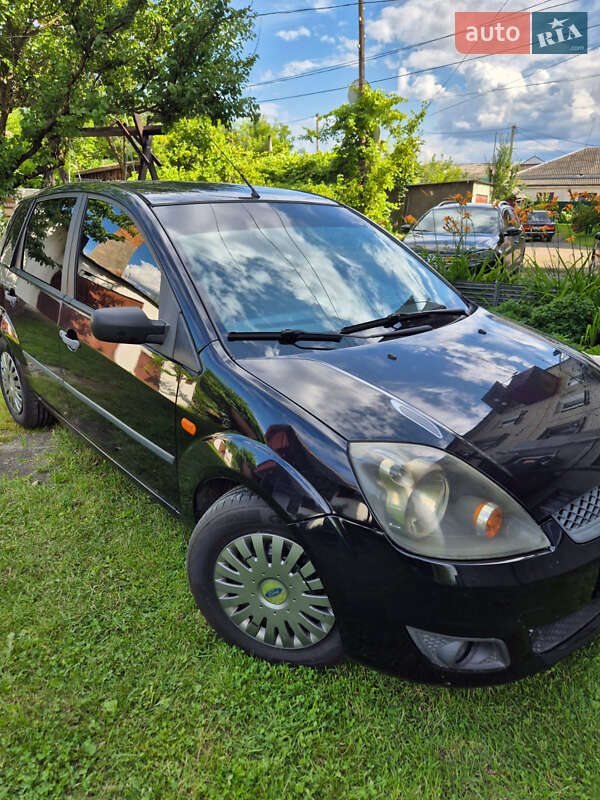 Хетчбек Ford Fiesta 2007 в Любомлі