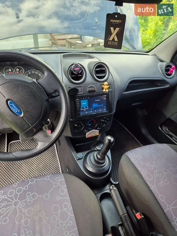 Хетчбек Ford Fiesta 2007 в Любомлі