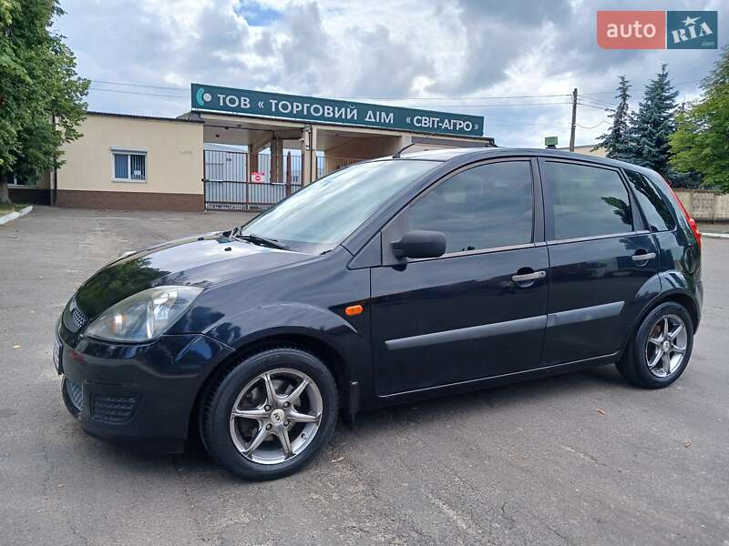 Хэтчбек Ford Fiesta 2006 в Киеве