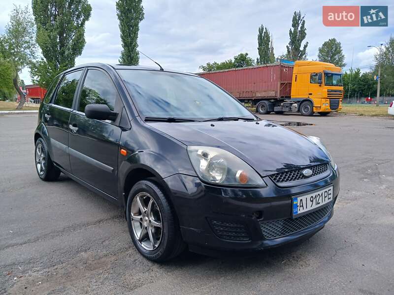 Хэтчбек Ford Fiesta 2006 в Киеве