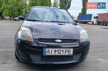 Хэтчбек Ford Fiesta 2006 в 