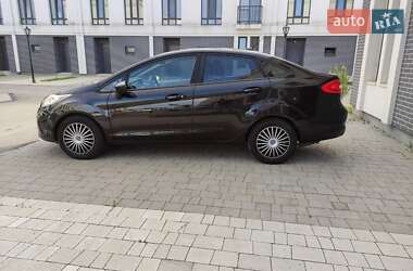 Седан Ford Fiesta 2013 в Києві