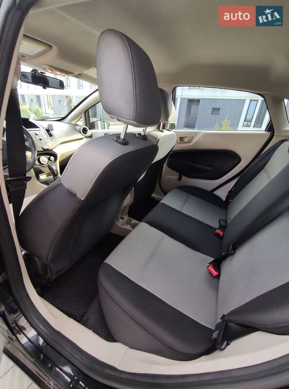 Седан Ford Fiesta 2013 в Киеве