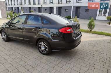Седан Ford Fiesta 2013 в Киеве