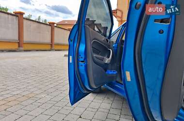 Седан Ford Fiesta 2011 в 