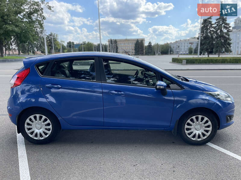 Хэтчбек Ford Fiesta 2013 в Днепре фото 6 Хэтчбек Ford Fiesta 2013 в Днепре