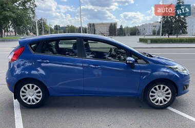 Хэтчбек Ford Fiesta 2013 в 