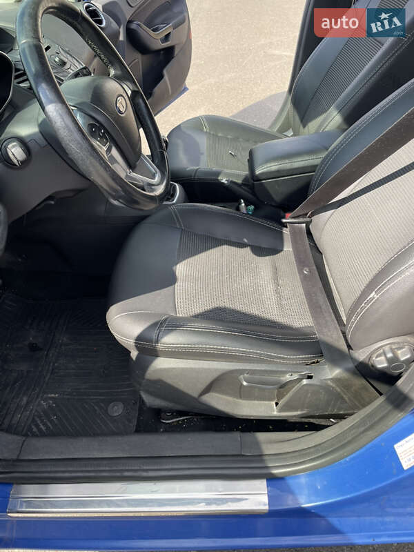 Хэтчбек Ford Fiesta 2013 в Днепре фото 15 Хэтчбек Ford Fiesta 2013 в Днепре