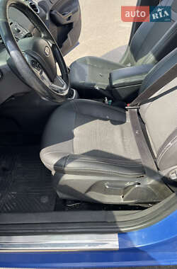 Хэтчбек Ford Fiesta 2013 в 