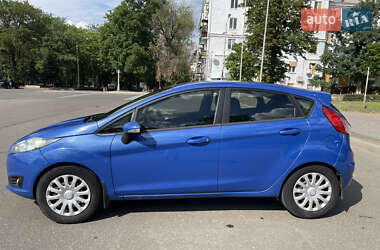 Хэтчбек Ford Fiesta 2013 в 