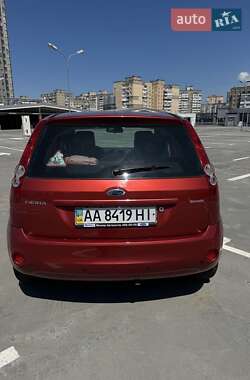 Хэтчбек Ford Fiesta 2007 в 