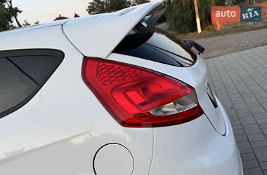 Хэтчбек Ford Fiesta 2009 в 