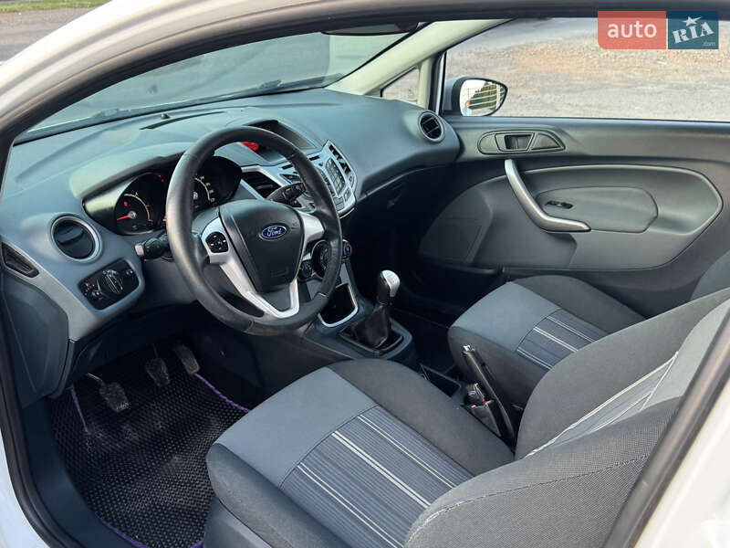 Хэтчбек Ford Fiesta 2009 в Новоселице фото 10 Хэтчбек Ford Fiesta 2009 в Новоселице