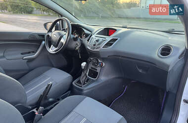Хэтчбек Ford Fiesta 2009 в 